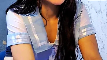 Vizinha oferta sexo em segredo para evitar que esposa