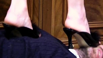 Long Foot Fetish clips at great Amateur Trampling collection
