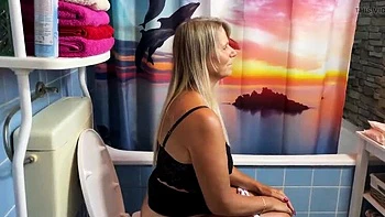 German MILF Petra Wegat Dirty Toilet Talk & Pissing Fetish with Girlfriend SweetSusi