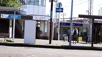 四十路美人妻がとろける舌技の濃厚キスとむしゃぶりつくネットリフェラ