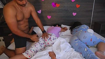 Hot Latina Teen Jenifer Play Removes Condom For Creampie