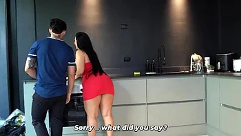 Colombian MILF Housekeeper With Huge Ass Fucks Me While Mom Is Away - Big Cock Doggystyle & Blowjob