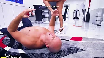 Julianna Vega Is Back And Her Booty Is Bigger Than Ever 9irf