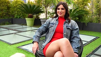 Red Lily is definitely addicted to sex... - Jacquie et Michel TV