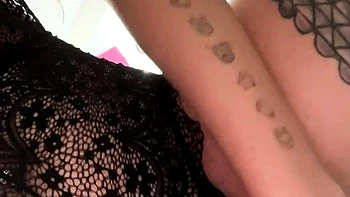 Amateur hottie solo masturbation