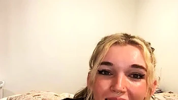 Close up MiLF getting it in the ass