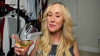 Mature Tease: Big Tits, Babe  Blonde Porn