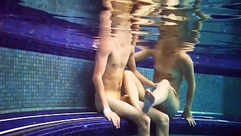 Pool Impressions voyeur