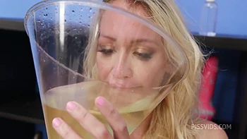 Manhandle and TAP goes wet, Larissa Leite, 5on1, Mixed Boys