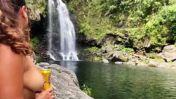 une pipe a mon mec dans une clairiere