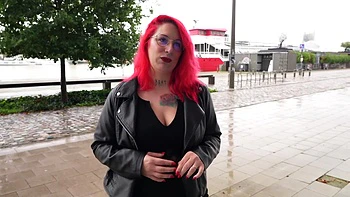 Cataleya dreamed of another woman's perfume... - Jacquie et Michel TV