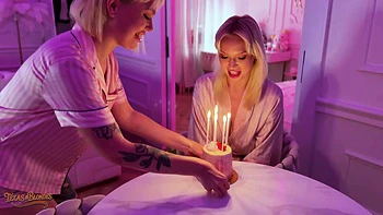 Blondes Greta Foss & Vera Jarw Shares Mr. Texas's Thick Cock