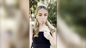 Joy is waiting for her double dose of pleasure! - Jacquie et Michel TV