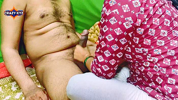 Desi girlfriend tight pussy hardcore sex - Skinny Indian beauty 18 year old fucking