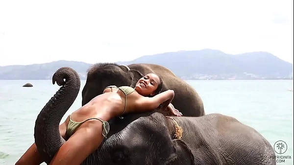 Putri Cinta in 'Tourist in Phuket'