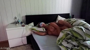 Morning Sex with Hot MILF Wife - Real Amateur Couple Spooning & Loud Orgasm