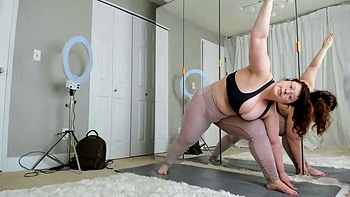 Leann amateur beautiful brunette with big boobs