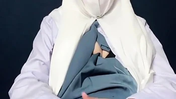 Girl Comes Home From School Colmek To Squirt