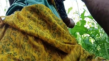 Desi Bhabhi Fucked Hard in Mustard Field - Outdoor Village Sex with Cum in Mouth