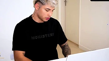 Danner Mendez folla sin condón y hace blowjob en Colombia