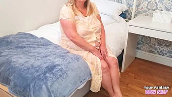 Hairy Pussy Bedtime Fun - Amateur BBW MILF Wife Cheats Homemade