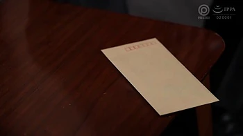 Drama erótico asiático com traição e meias