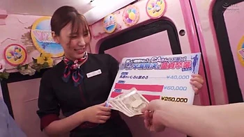 Spielzeug fickt ihre Fotze tief und hart