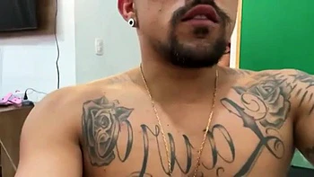 Карлик трахает бразильянку с огромным членом Инес Вентура