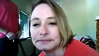 Stepaunt Angela chupando e fudendo na cachorra