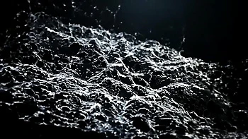 Дикая тройка с мелкой девкой — писи, минет и золотой дождь