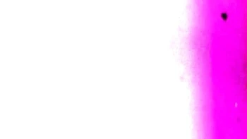 Азиатская транс-девочка мастурбирует сзади