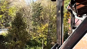 Толстая жопа получила кремпай на балконе