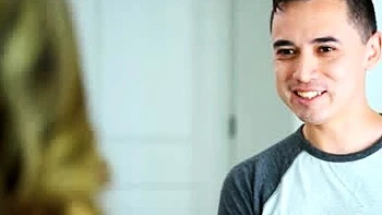 Моя блондинка мачеха не перестаёт меня трахать