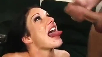 Лесбийский камин: минет и трах в догги