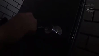 Mec cocu regarde sa femme se faire baiser