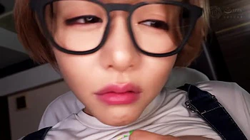 Gyaru suce avec fétichisme du cul