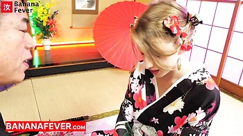 Октавия Ред с большой грудью трахается с азиатом