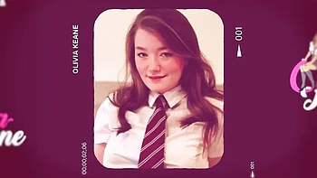 Olivia amateur británica chupando y tragando gran eyaculación