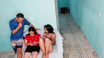 Amateur Brazilian Threesome: Wife Betrays Husband With Best Friend