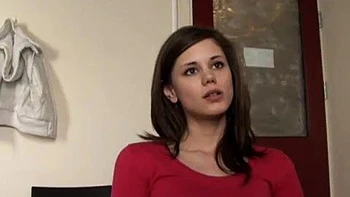 Caprices erstes Casting: Reiterstellung und cumgefüllter Blowjob