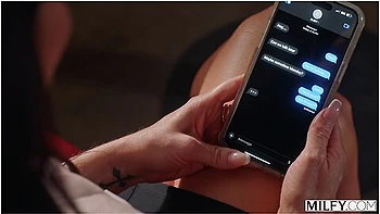 Savanah Storms praller Bubble Butt wird gefickt und gedehnt