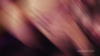 Mi primera DP interracial dura con Trixy Kitty