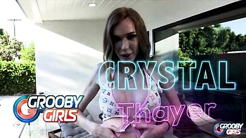 Lüstere Kurtisane fickt hart mit Anal und Cumshots