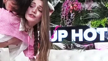 Нэйд Насти и Джунипер жарят с грязными минетами в лицо