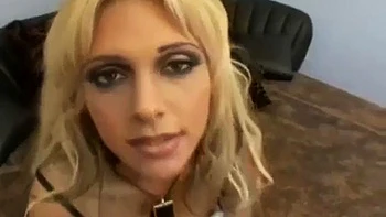 Ramada na buceta: cachorra, cowgirl e missionário