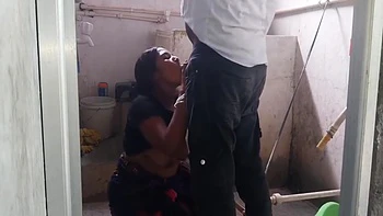 Indian Desi Bhabhi Chudai Video For Her Bur Me