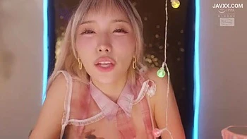 Compilation d'orgasmes féminins asiatiques