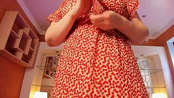 Masturbation solo seins énormes en lingerie avec vibro