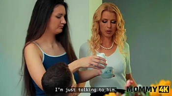 Milf Lynna trompe avec une grosse queue, fellations et levrette