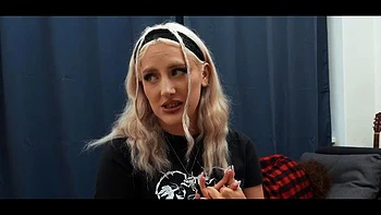 Loira fode estranho na frente do namorado